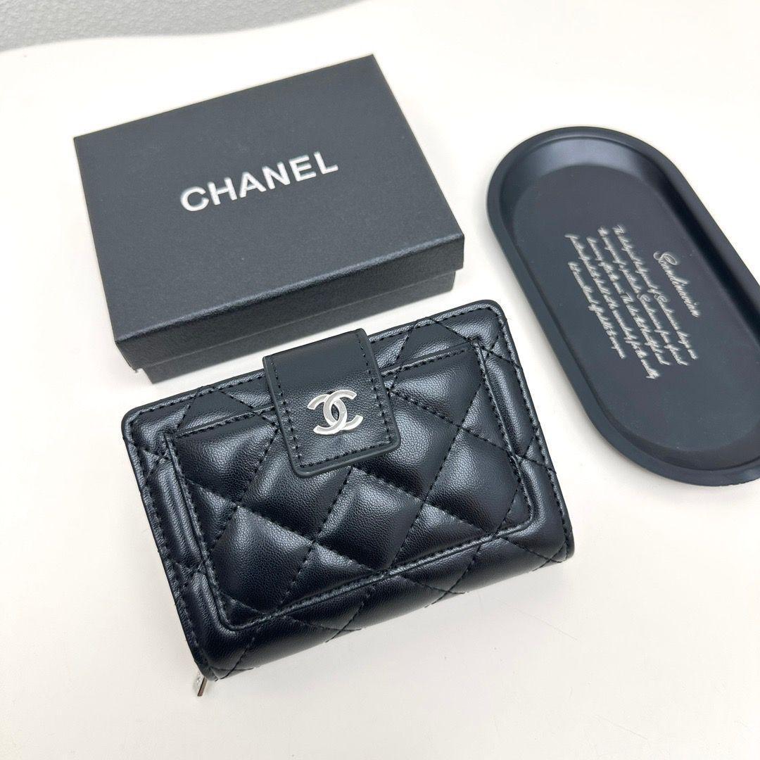 売れ筋がひ新作！ 未使用??CHANEL シャネル メルカリ - 二つ折財布 レディース 小物