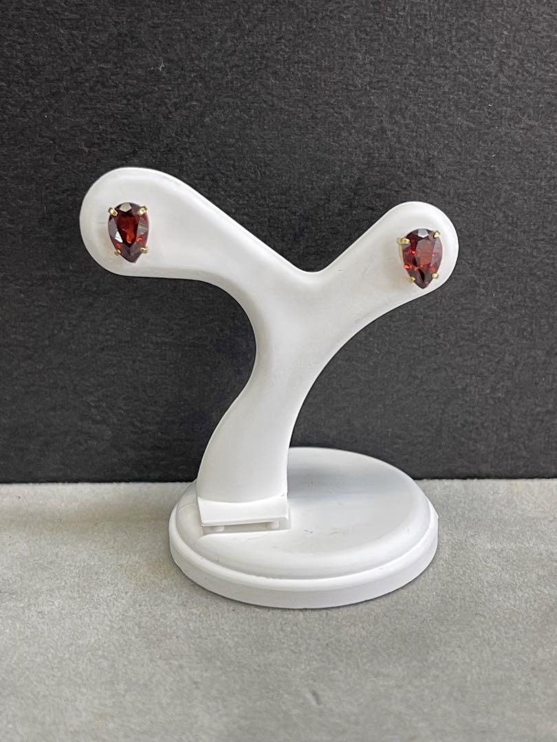 K18 ガーネットピアス　刻印あり　19,800円