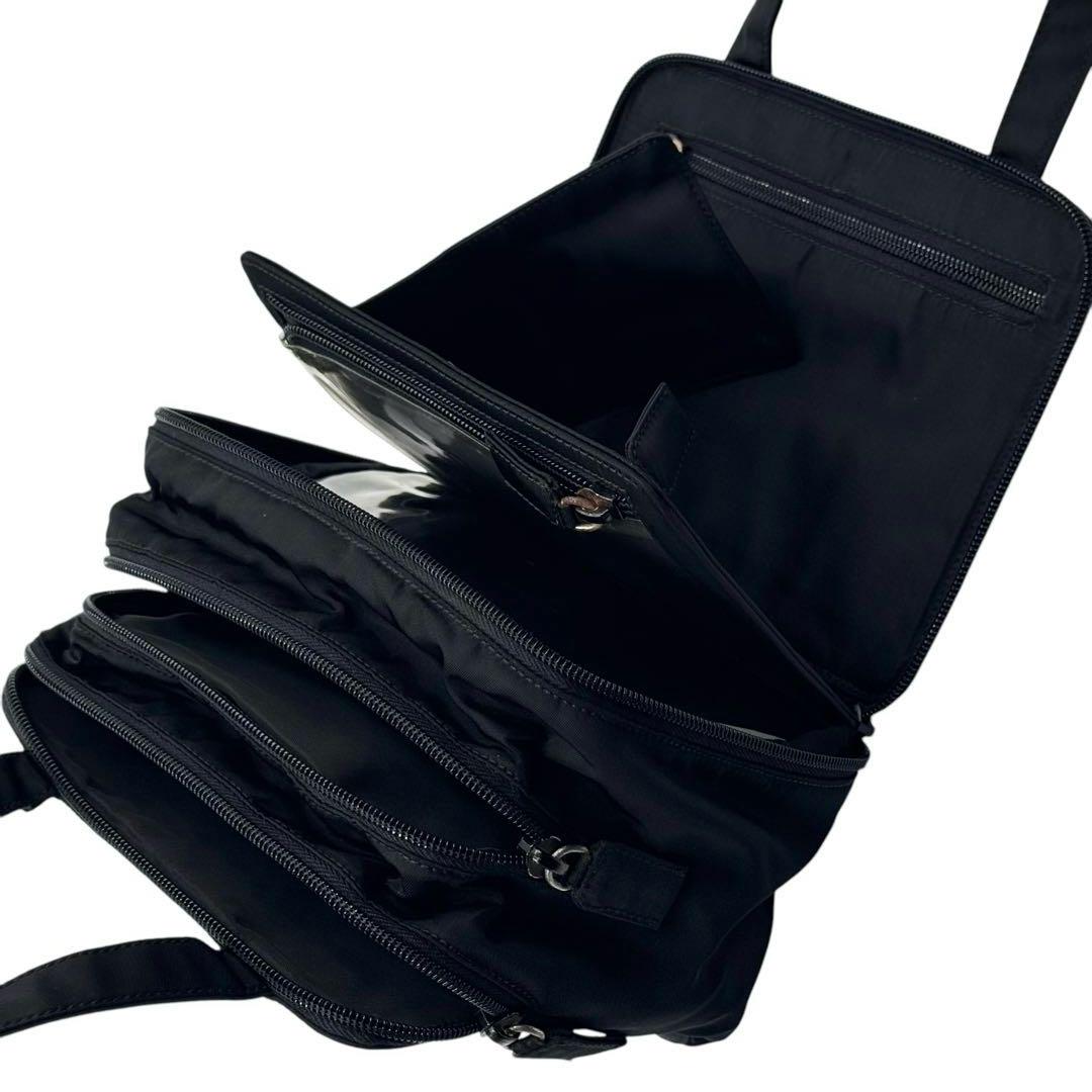 【美品】PRADA プラダ　メイクポーチ　ミニバッグ　ポーチ　小物入れ　三角ロゴ