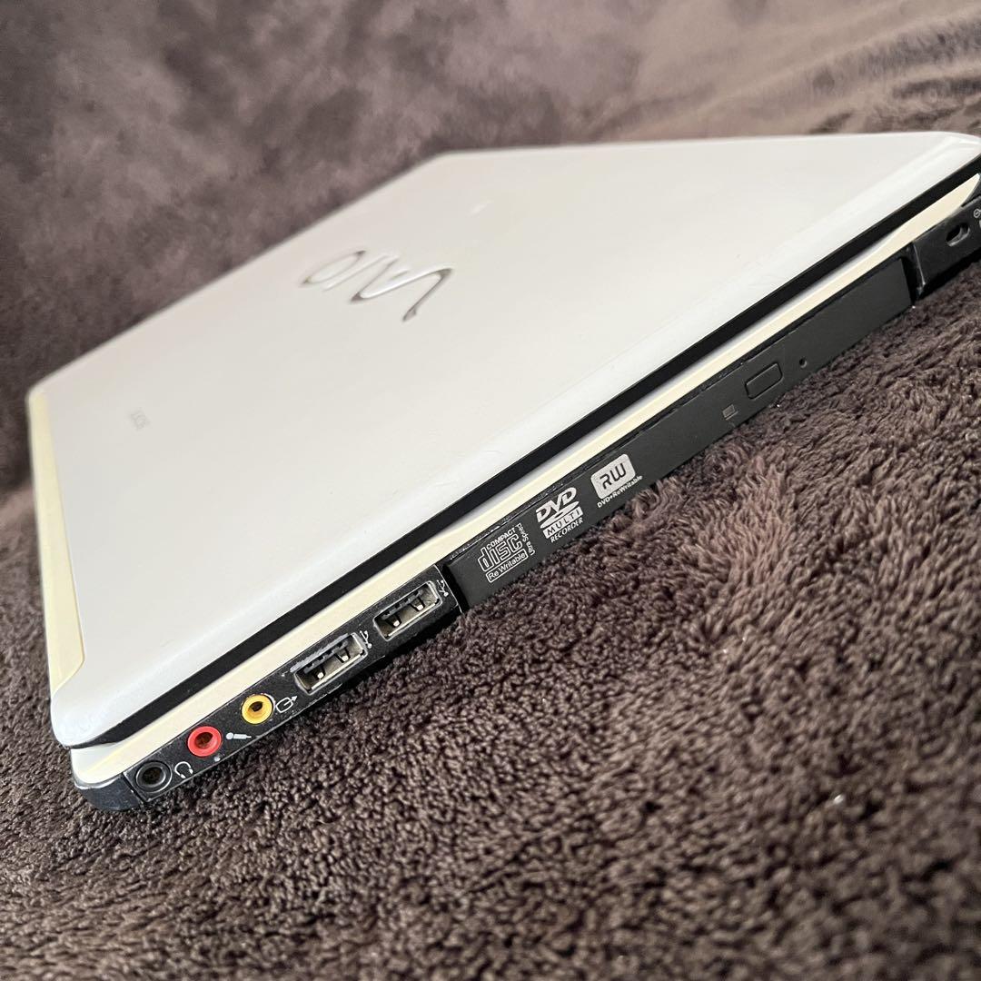 VAIO ノートパソコン 14インチ シルバー - メルカリ
