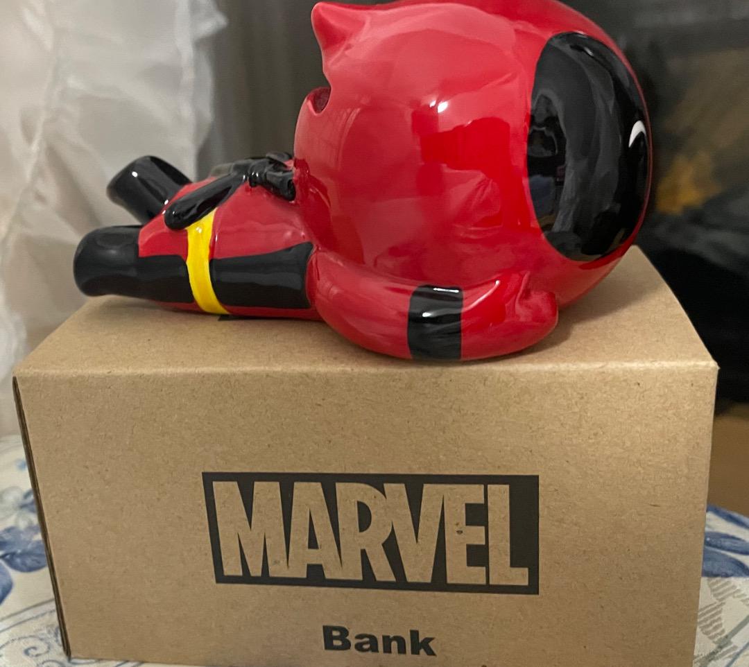 MARVEL】デッドプール貯金箱 - メルカリ