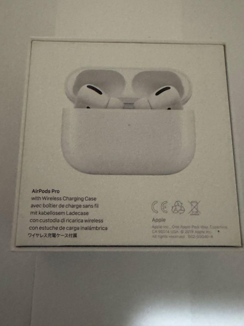AirPods Pro 本体 ワイヤレス充電ケース付き