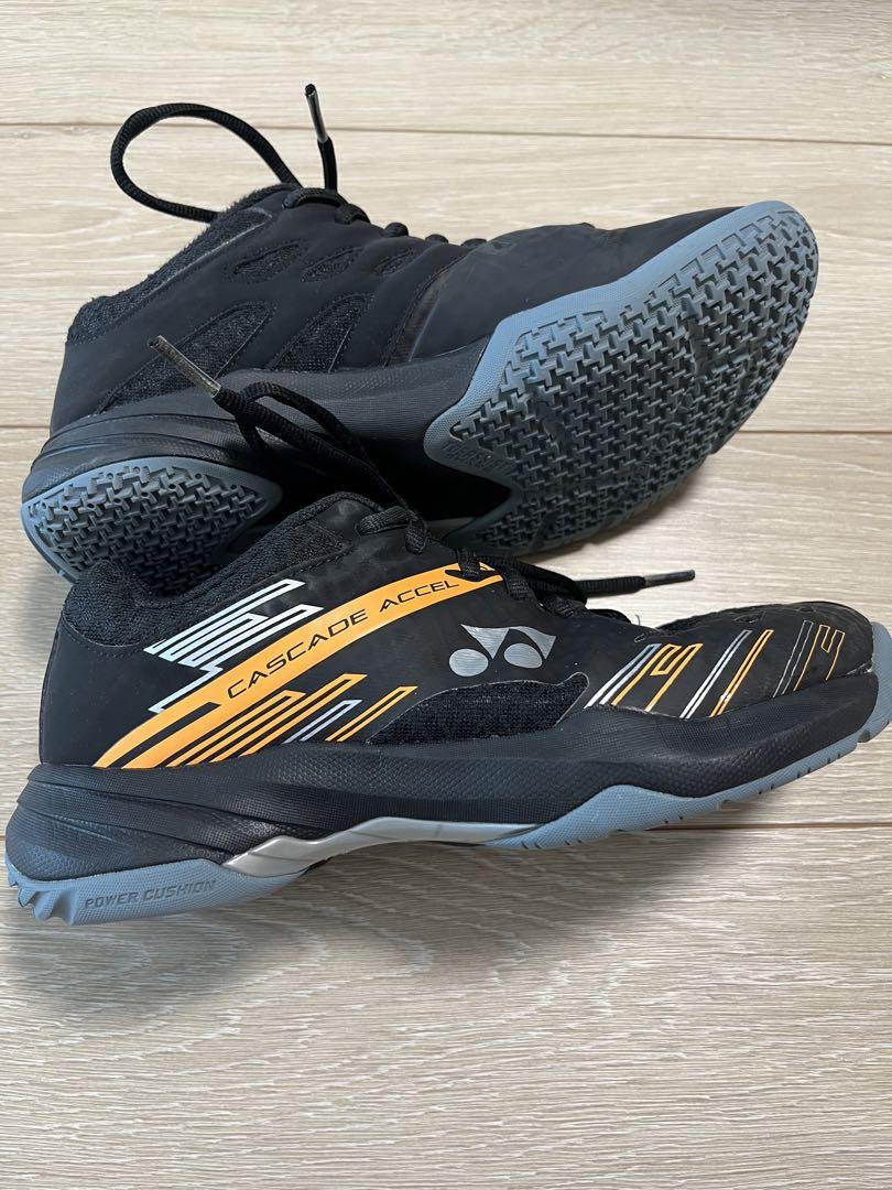 YONEX バドミントンシューズ23.5cm YONEX バドミントンシューズ23.5cmジュニアブランド 品 通販