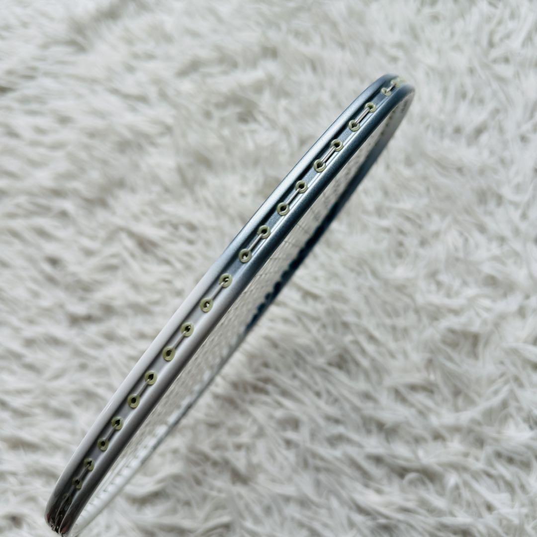 即日発送 バドミントン　ヨネックス　NANOFLARE200 4UG5