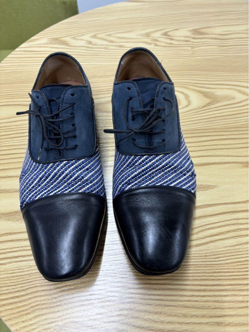 Christian Louboutin Paris 黒と青のストライプ シューズ