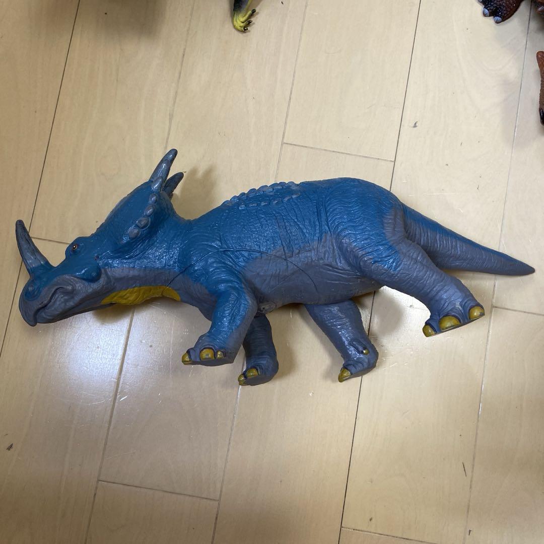 恐竜おもちゃセット（8体）