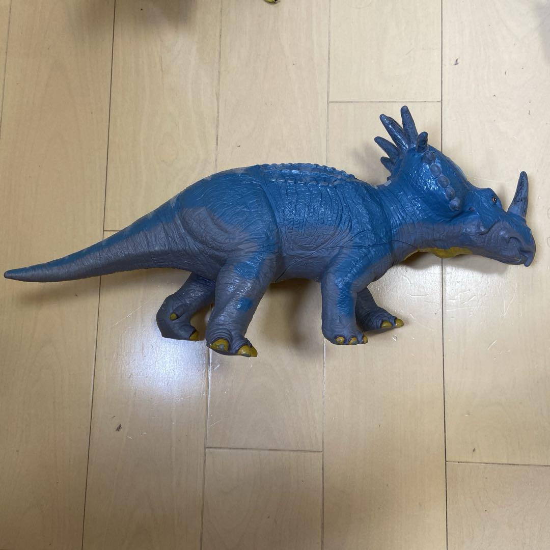 恐竜おもちゃセット（8体）