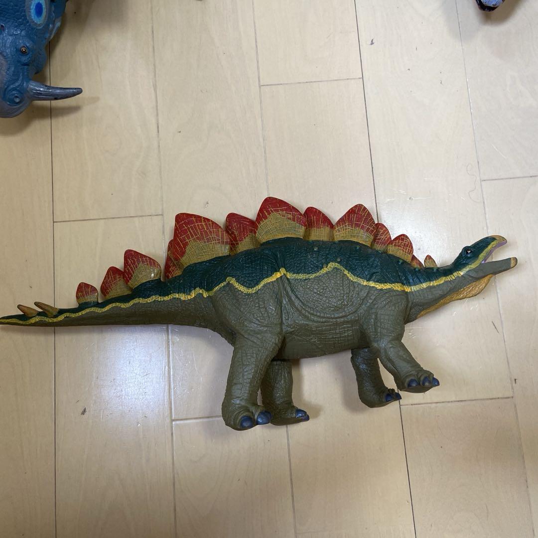 恐竜おもちゃセット（8体）