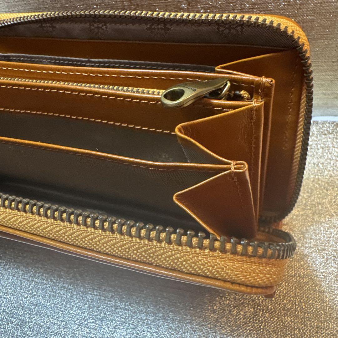 他の人はこちらも検索 新品⭐️Dakota 長財布 アロマティコ 定価￥22000 - メルカリ 小物