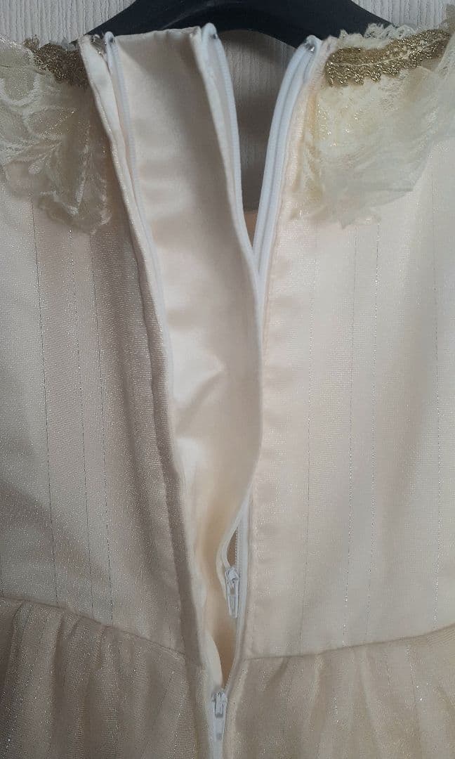 ヨーロッパ宮廷風ドレス