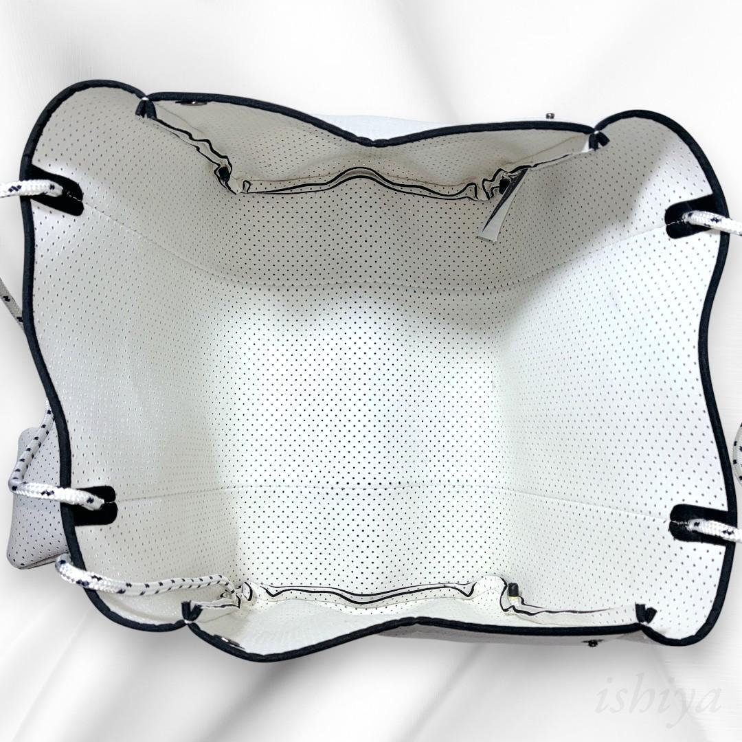 【美品】ステイト オブ エスケープ トートバッグ ホワイト ポーチ付 【美品】ステイト オブ エスケープ トートバッグ ホワイト ポーチ付