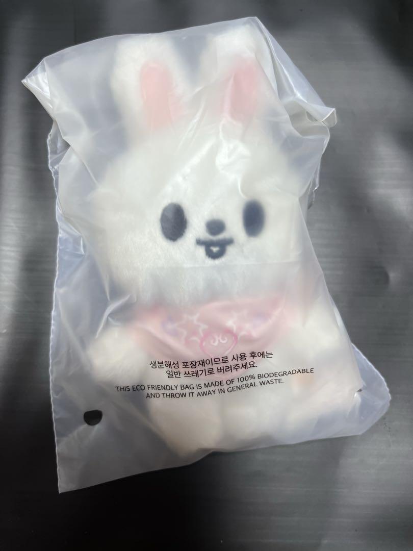 SKZOO ペンラカバーver.2 リノ リービット 10cm  ぬいぐるみ SKZOO ペンラカバーver.2 リノ リービット 10cm ぬいぐるみ