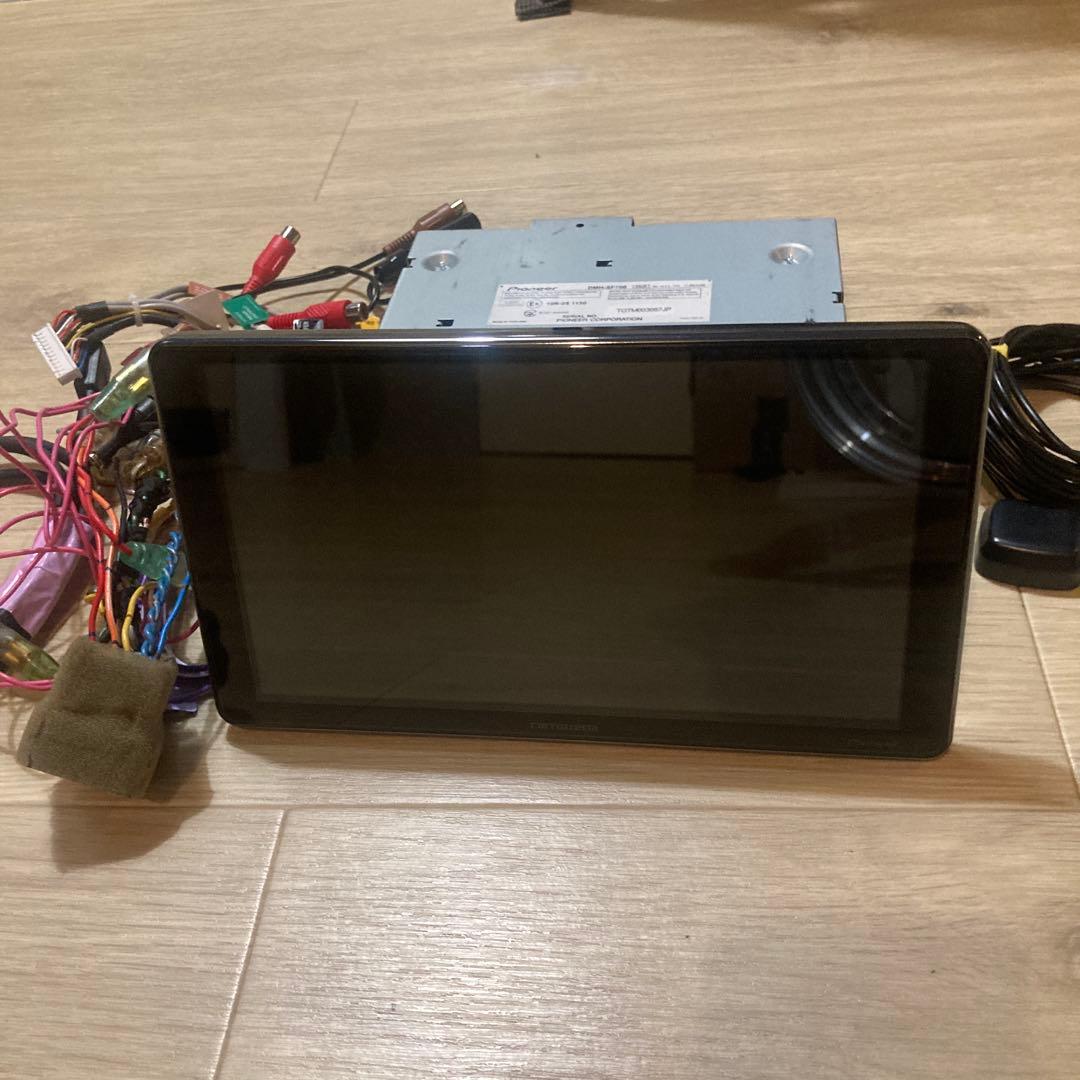 DMH-SF700 カーナビ