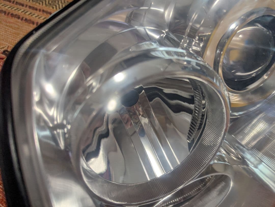 ヘッドライト 磨き済ウレタン塗装済目立った傷や汚れなし