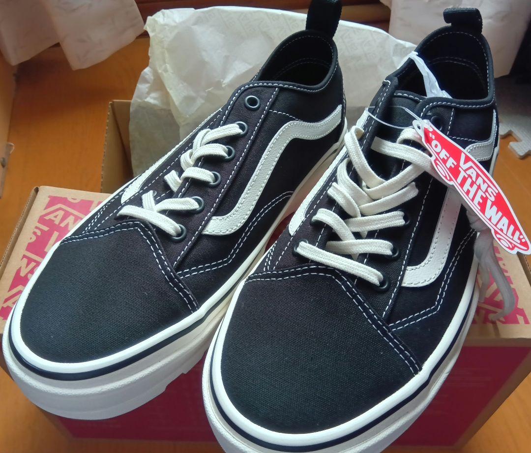 ✟ Vans