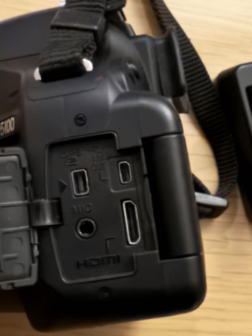 Nikon D5100 本体＋レンズ18-105mm f/3.5-5.6G