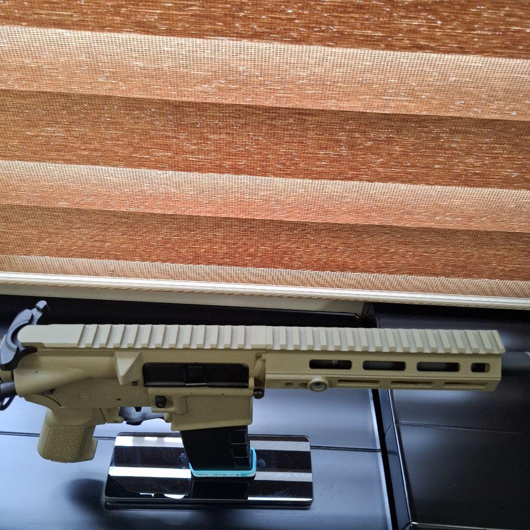 アサルトライフル タンカラー 10.5インチバレルのCQBモデルにタンカラー仕様がラインアップ