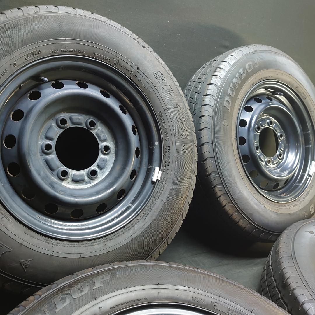 トヨタ 純正 195/80Ｒ15 107/105L LT 200系 ハイエース