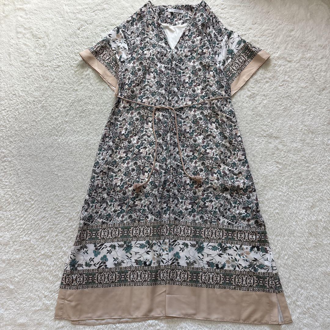 美品　ETRE TOKYO ボタニカルプリントロングワンピース Vネック