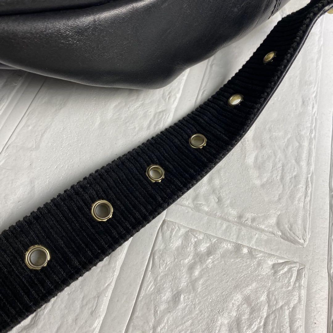 ショット ボディバッグ レザー キルティング ブラック ショット ボディバッグ PADDED BODY レザー キルティング ブラック