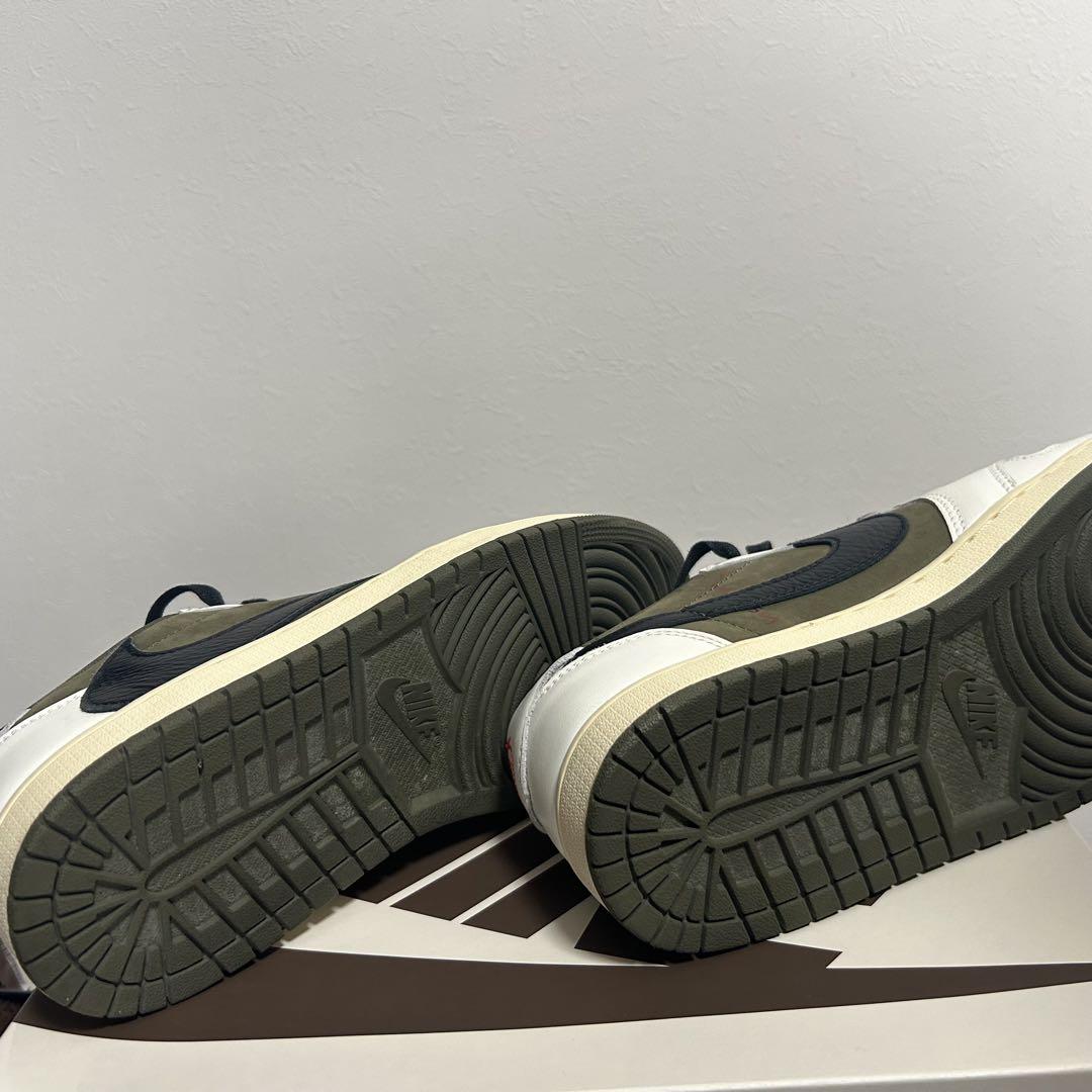 Nike Air Jordan 1 Low リバースオリーブ　トラヴィススコット