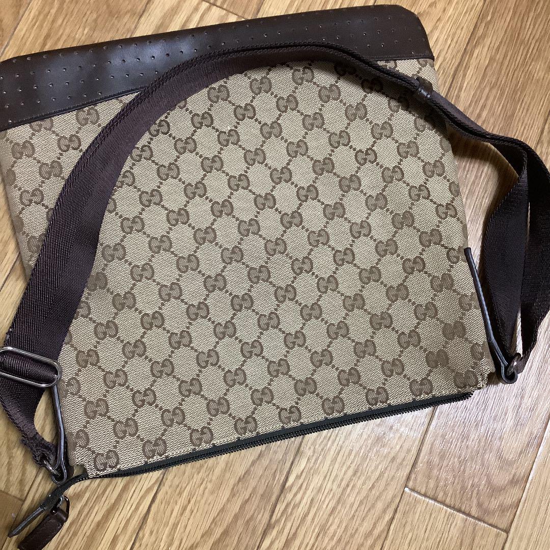 GUCCI グッチ ショルダーバッグ