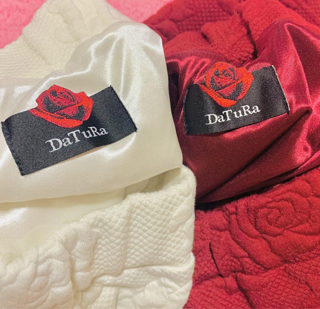 ダチュラ DaTuRa 薔薇型押しタイトスカート ホワイト&ボルドー 2点セット