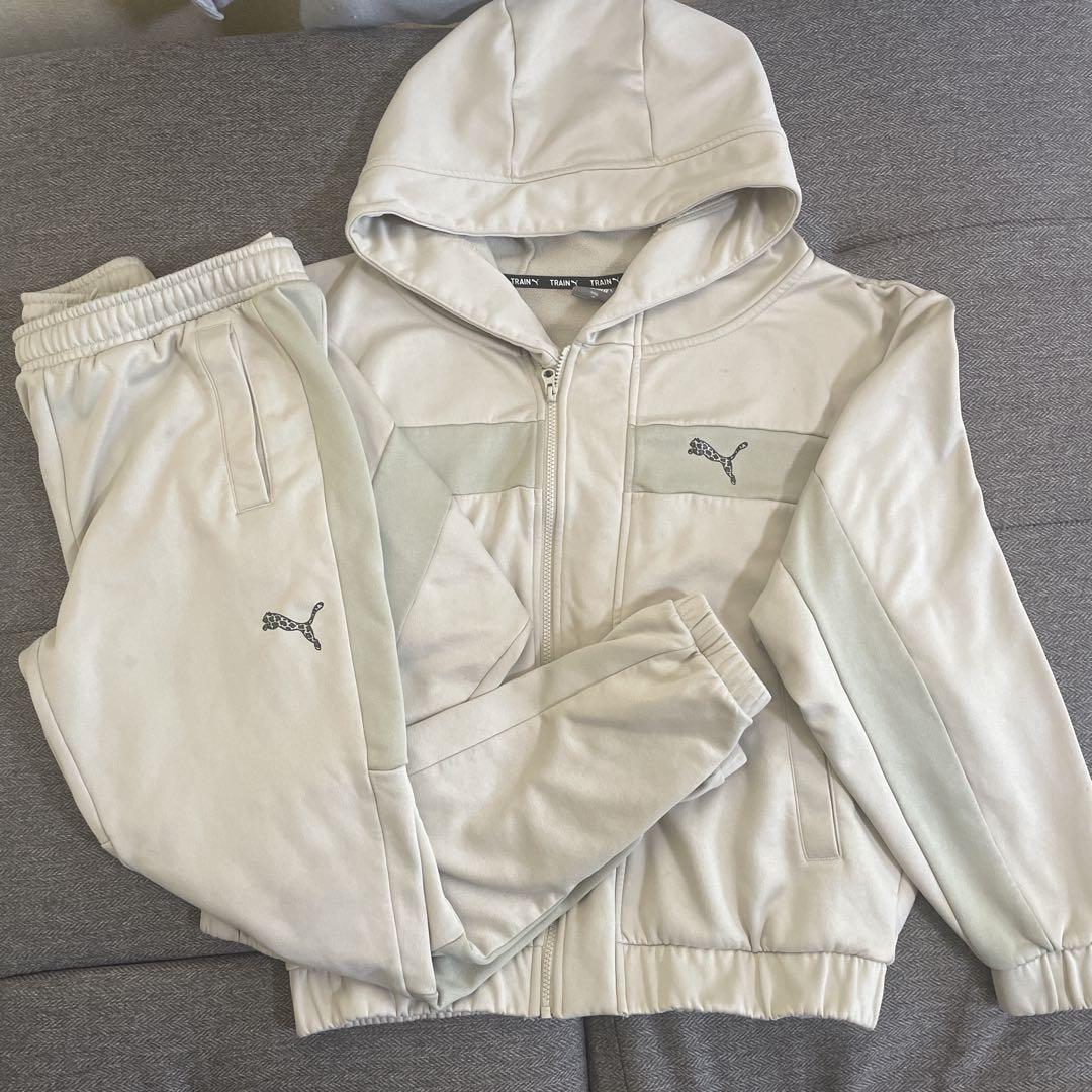 PUMA フード付きセットアップ Mサイズ昨年新作モデル