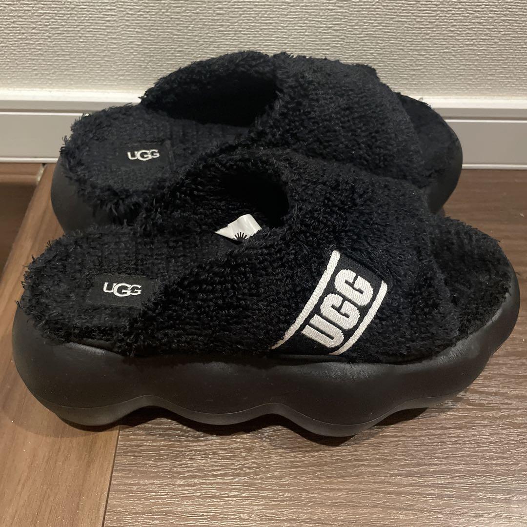UGG サンダル