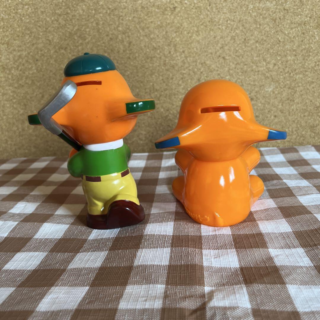 サトちゃん貯金箱2体 着せ替え服付き