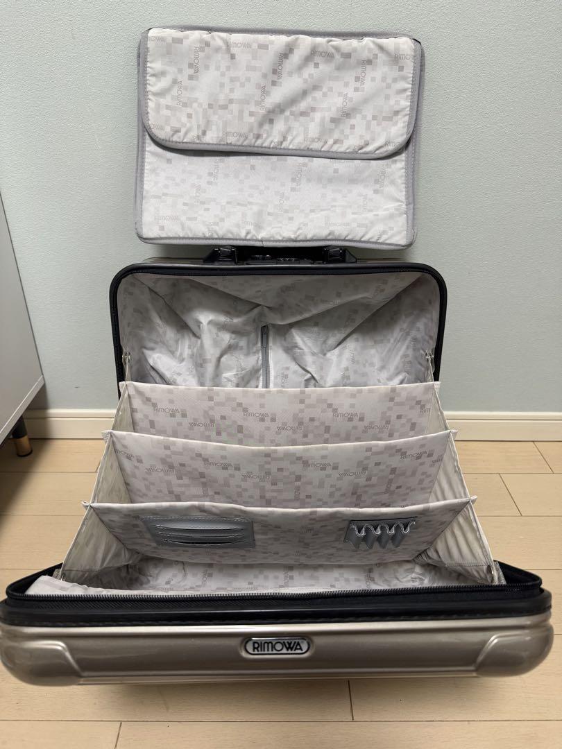 【美品】リモワ　サルサ　ビジネストローリー　機内持込可　TSA搭載 23L