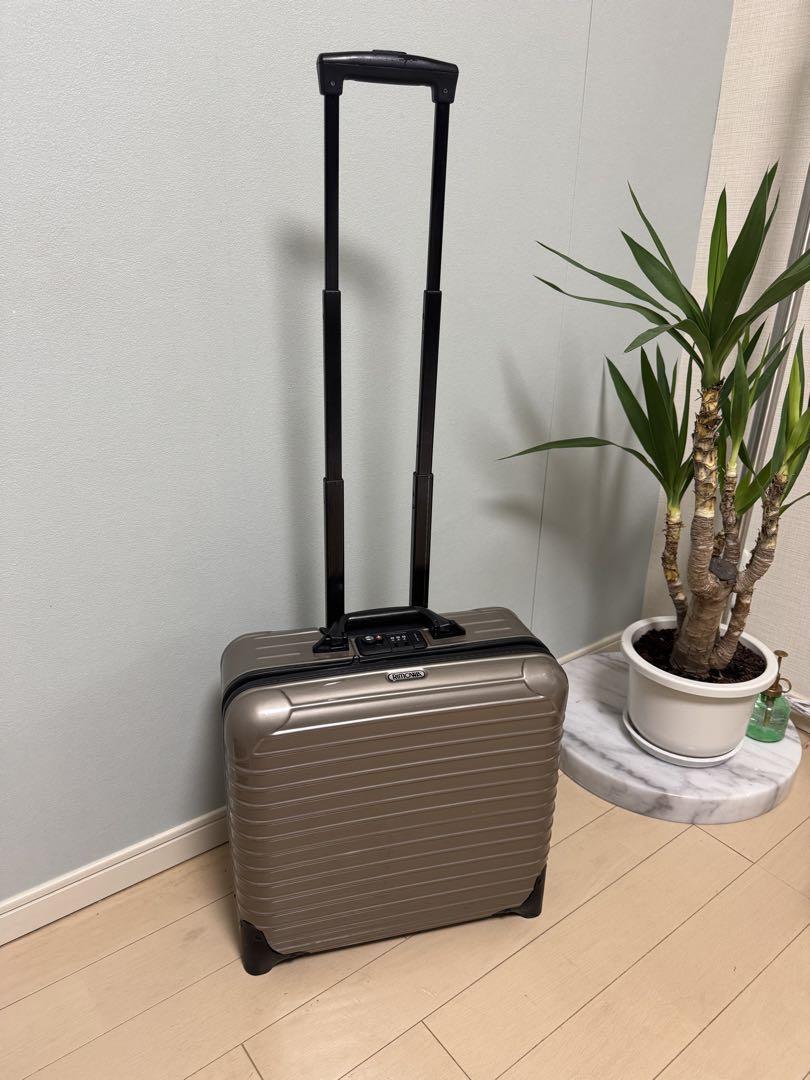 【美品】リモワ　サルサ　ビジネストローリー　機内持込可　TSA搭載 23L