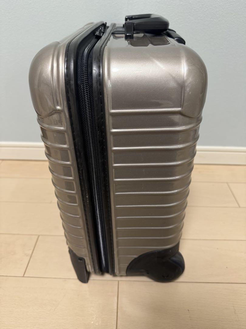 【美品】リモワ　サルサ　ビジネストローリー　機内持込可　TSA搭載 23L