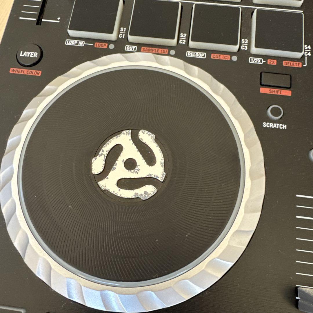 Numark Mixtrack Quad DJコントローラー