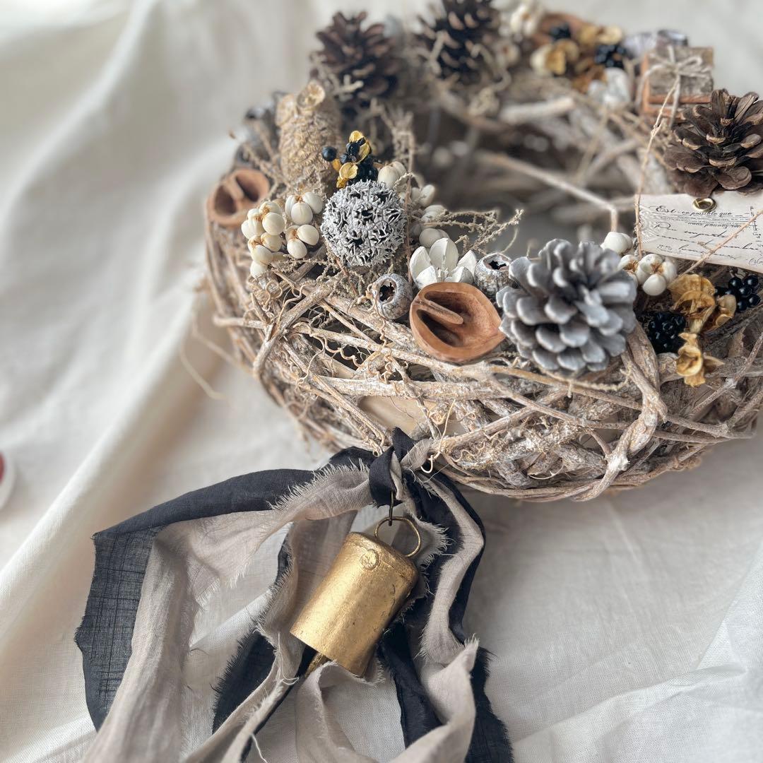 *森のフクロウと冬のリース*№674 メルカリ便 ラッピング *森のフクロウと冬のリース*№674 メルカリ便 ラッピング