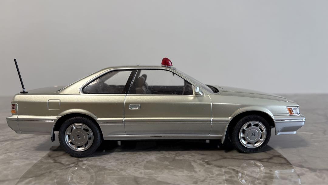 【組立済完成品】1/24 帰ってきた あぶない刑事 港303号 覆面パトカー