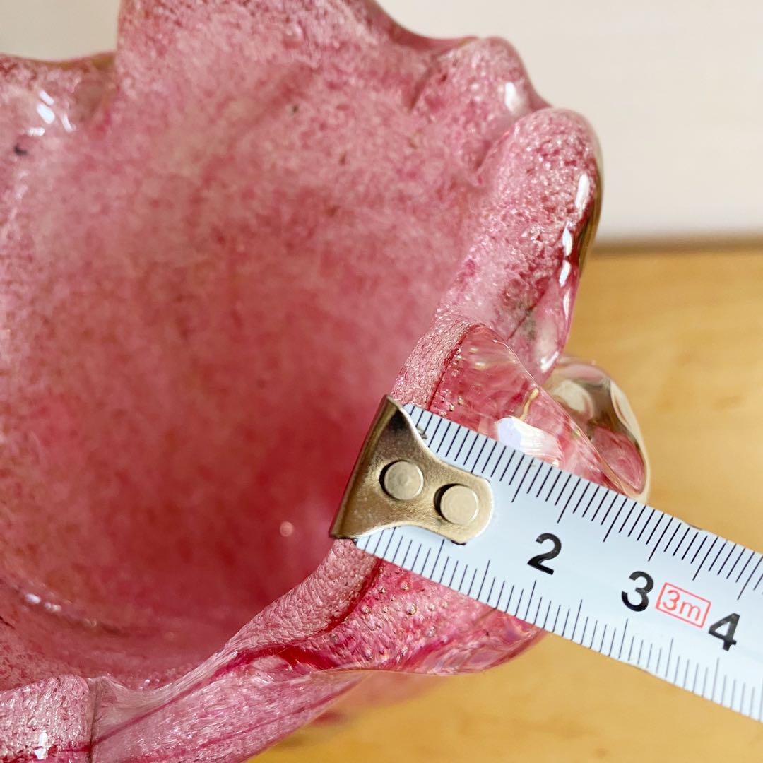 イチゴジャムのようなガラス ヴィンテージ フリルフラワーベース 花瓶