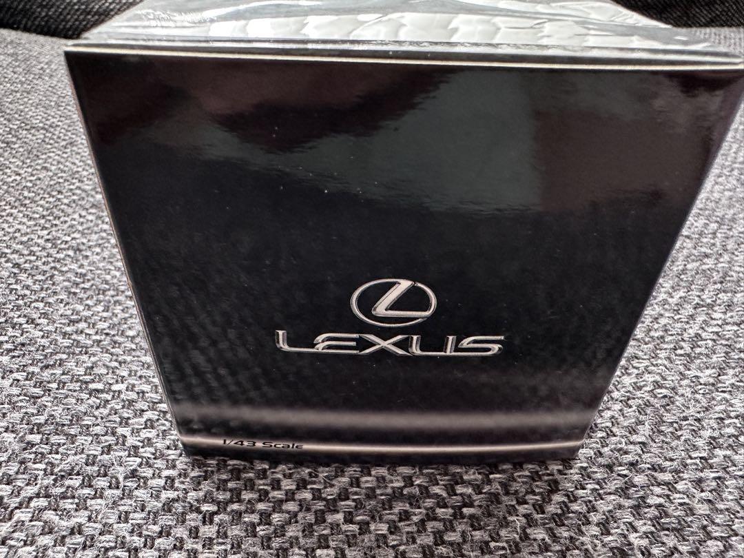 Lexus LX600 ミニカー VIP シルバー　1/30