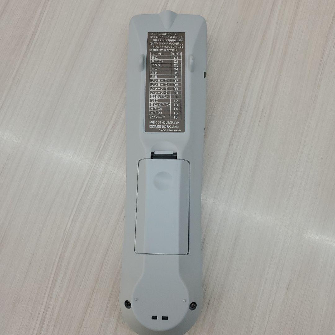 HITACHI