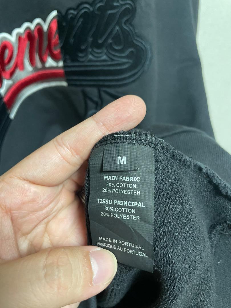 Vetements エンブロイド スクリプト ロゴ オーバーサイズ Vetements エンブロイド スクリプト ロゴ オーバーサイズ