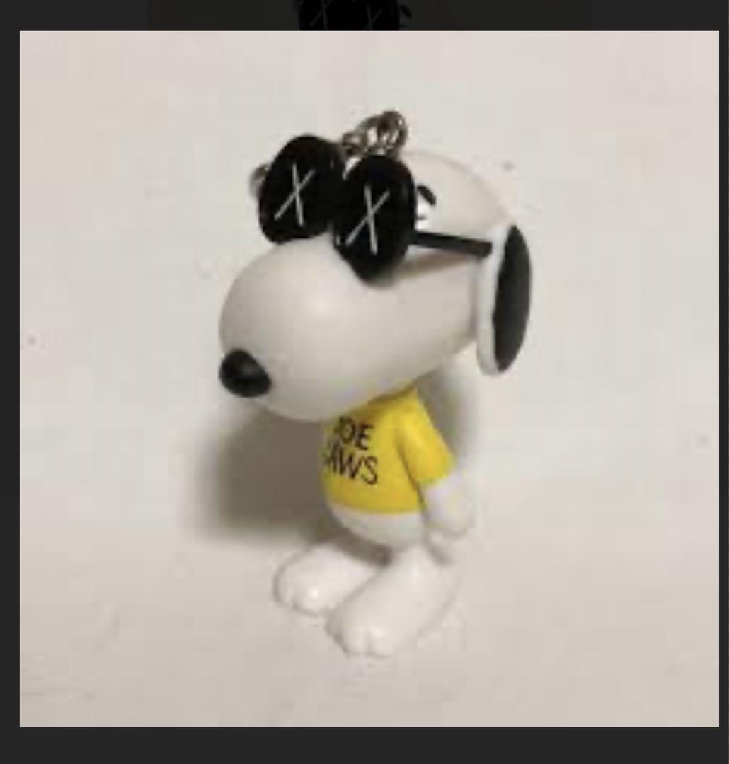 新品未開封 kaws snoopy joecool キーホルダー スヌーピー