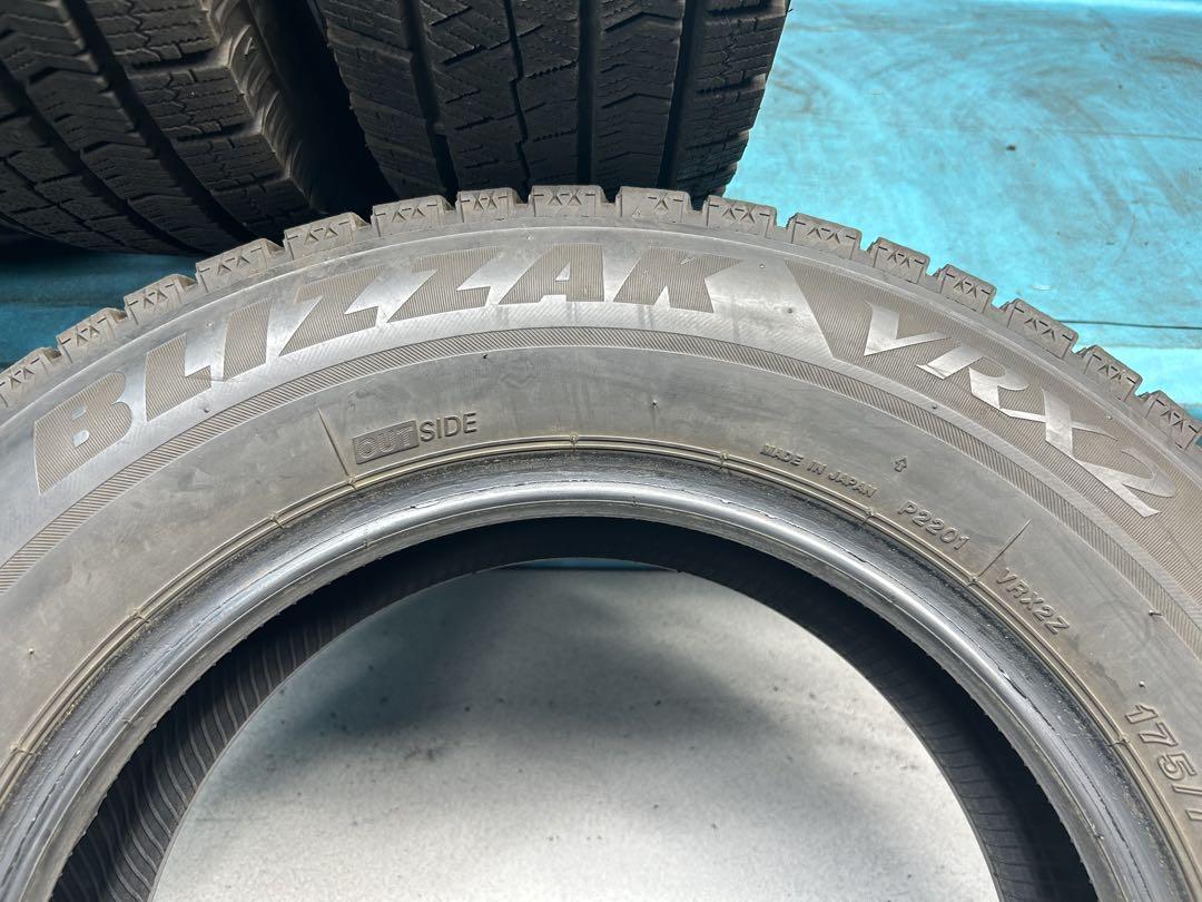 限定値下げ！！23年製♪超バリ山！！175/70R14 2022年製175/70R14バリ山！中古スタッドレスタイヤ4本セット