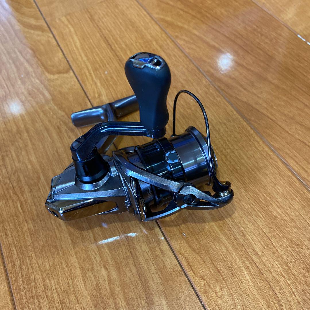 ルカリ{ シマノ F4 美品 aTUI4-m69461004962 17コンプレックスC2500S りのため