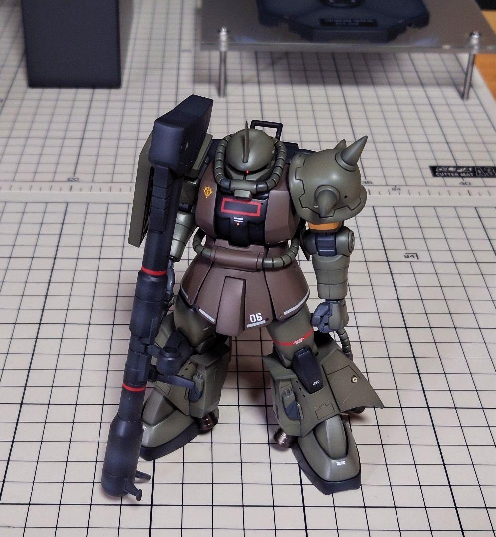 HGUC ザク2 R-2型 リアルタイプカラー 全塗装　完成品