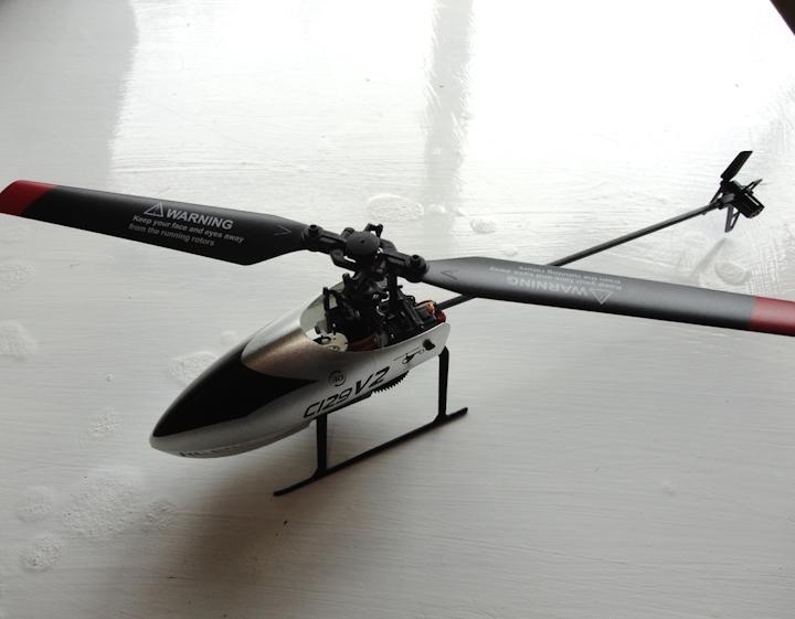 【値下げ】RC ERA C129V2 4チャンネルラジコンヘリコプター