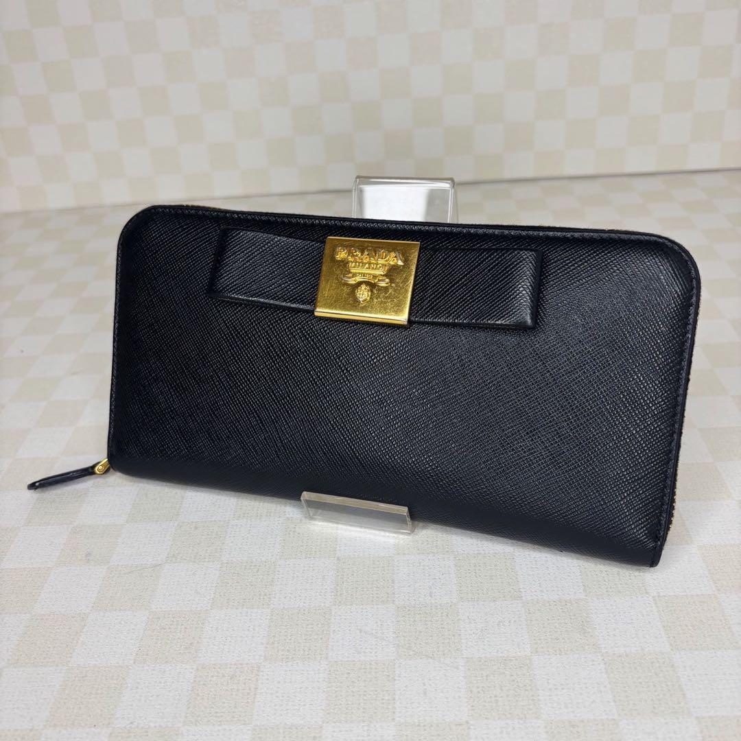 極美品　PRADA プラダ　財布　ラウンドファスナー　M01