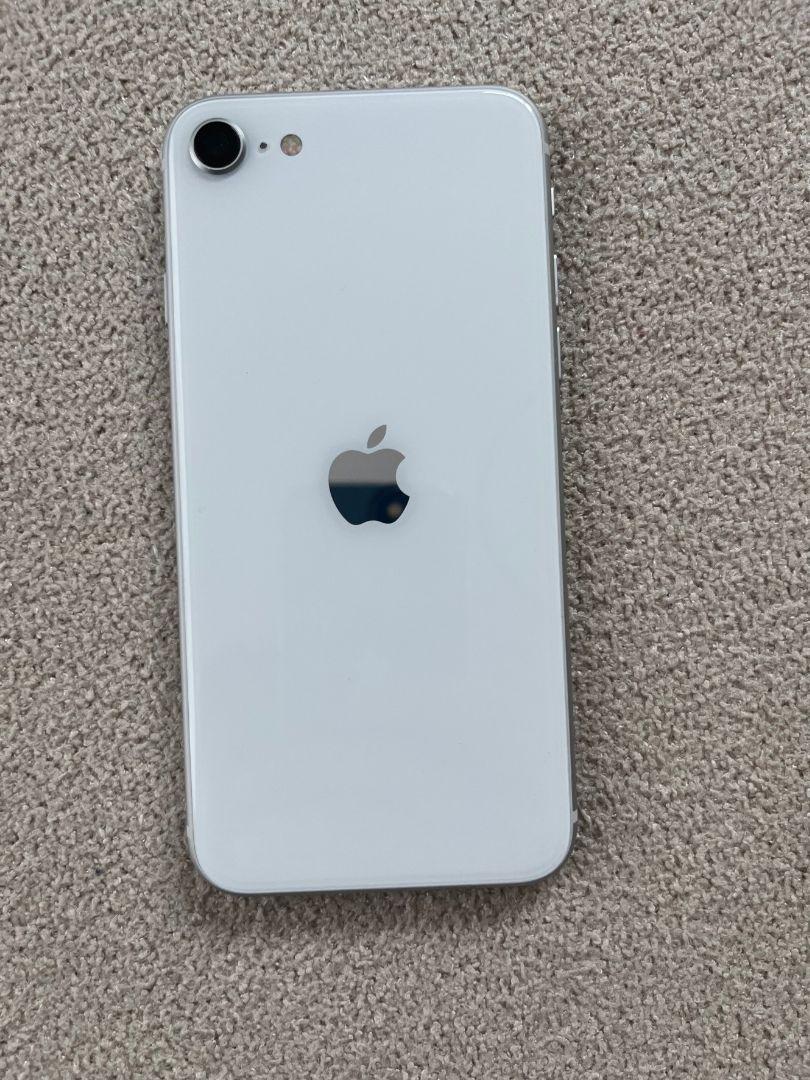 33%割引ホワイト系人気 iPhone SE 第2世代 64GB SIMフリー