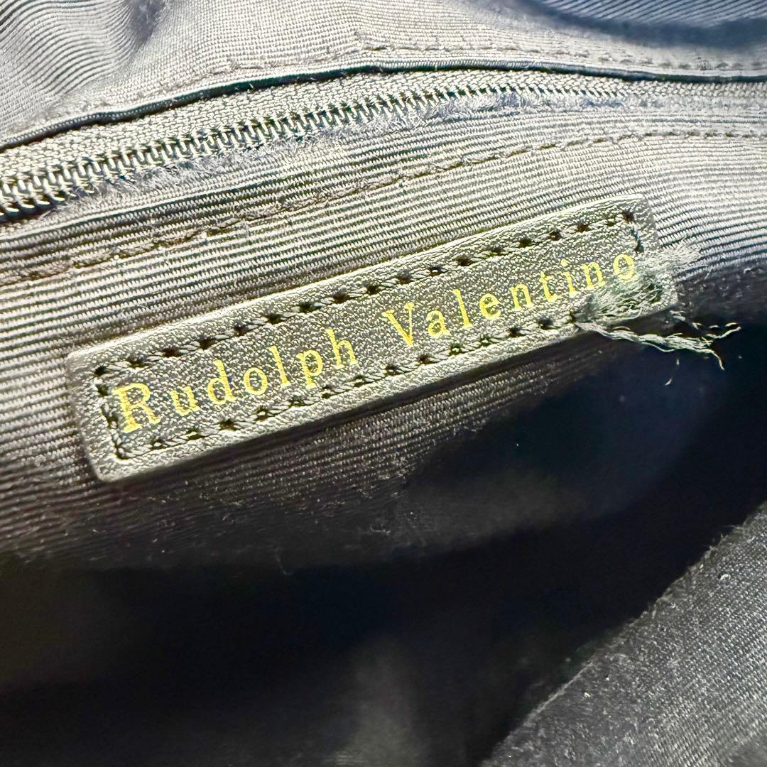 レザー A4VALENTINO