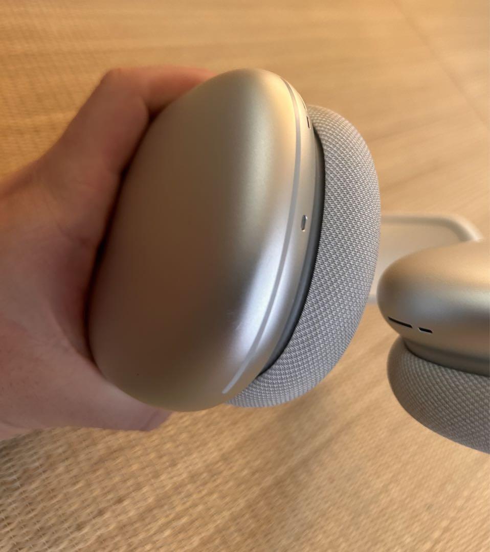 ヘッドホン AirPods max