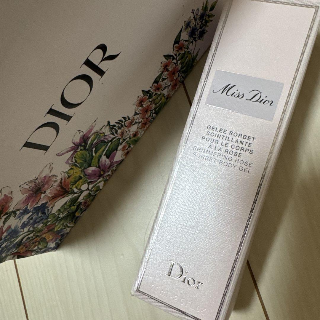 Miss Dior シマリングローズボディジェル 75ml - メルカリ